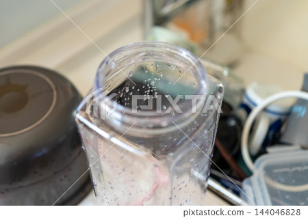 Washed plastic iced tea pot Washed plastic iced tea pot 144046828